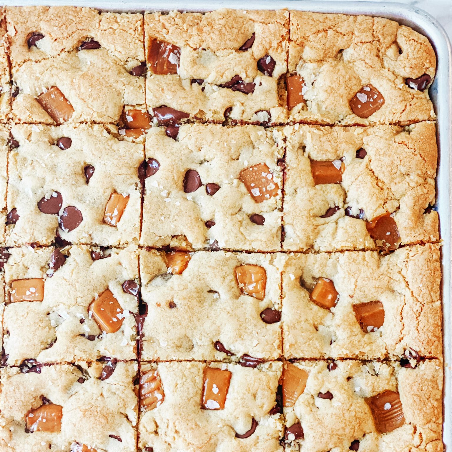Salted Caramel Chocolate Chip Cookie Bars Plum Street Collective